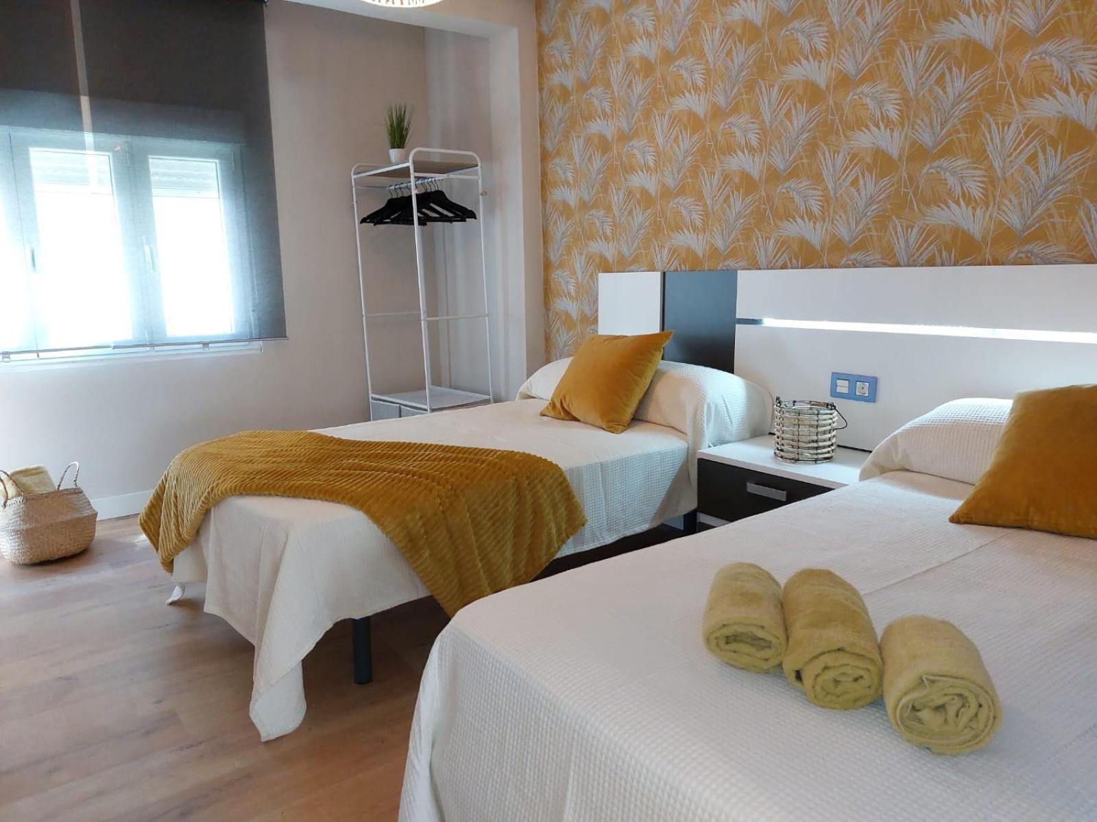 Piso En El Centro Apto 5 Personas Con Garaje Privado อาบีเลส ภายนอก รูปภาพ